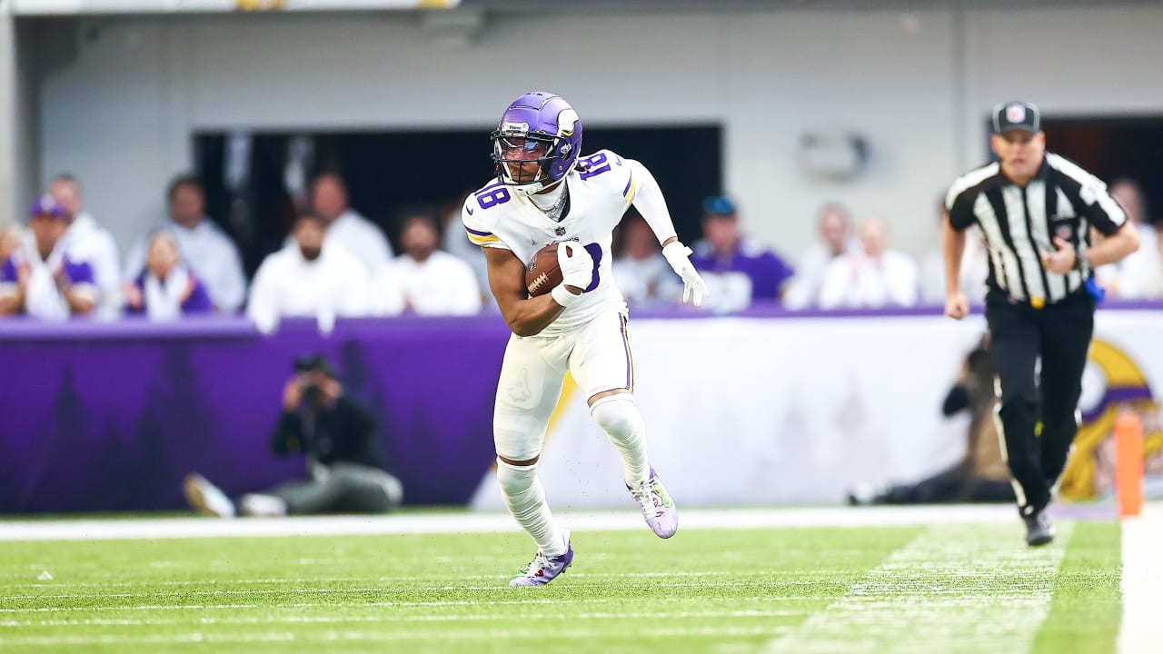 Justin Jefferson breaks Randy Moss' single-season Vikings record