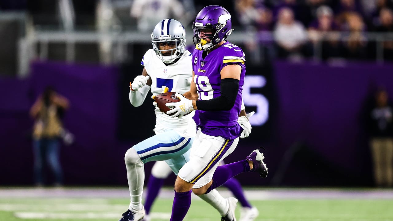 Halloween nightmare: Vikings lose to Cowboys 20-16 on late Cooper