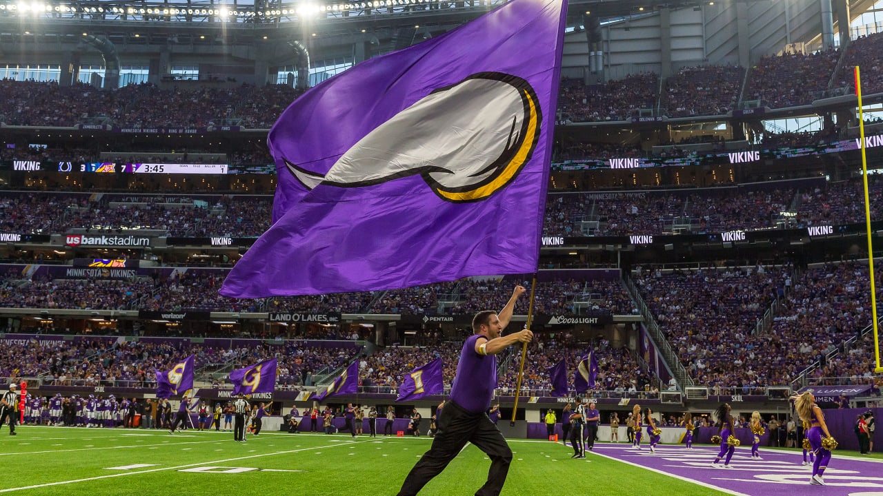 Guide to Game Day: Vikings to Host Browns & Induct Kevin Williams