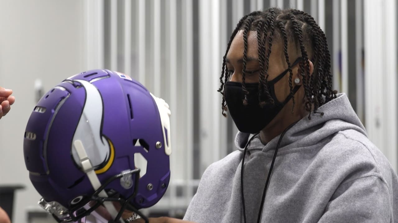 Jefferson Engineering Students Create New Youth Football Helmet Made Of  Bendable Material - CBS Philadelphia