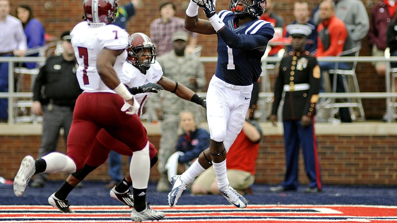 Photos Vikings Select Ole Miss Wr Laquon Treadwell 23rd Overall