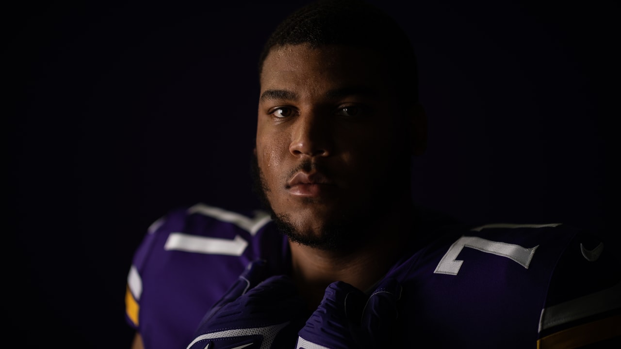 Vikings rookie left tackle Christian Darrisaw makes first NFL start at  Carolina – Twin Cities