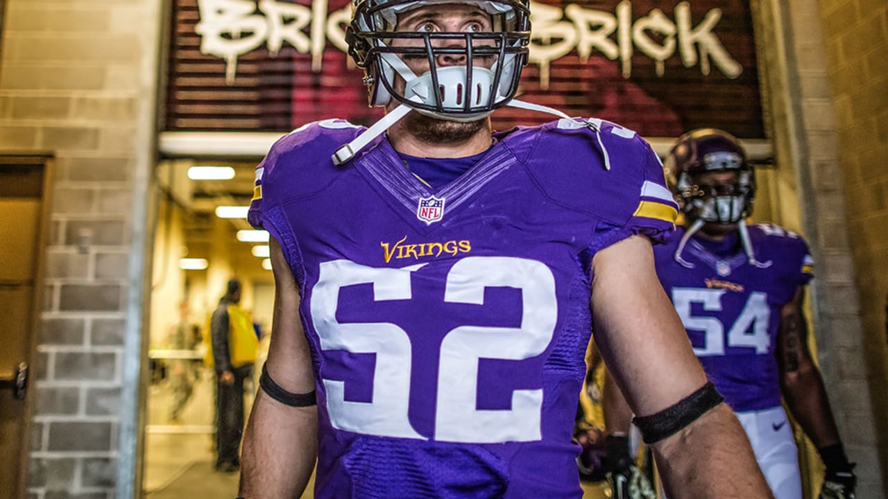 Breaking News: Minnesota Vikings To Franchise Chad Greenway