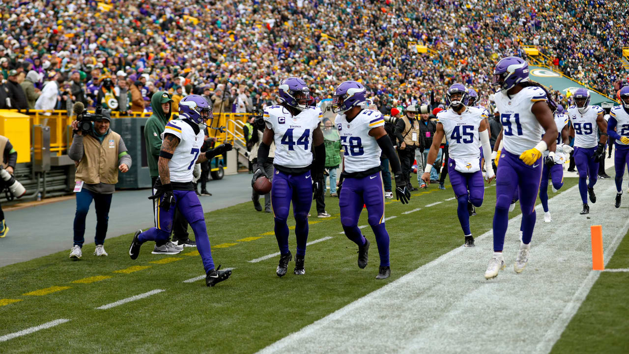 Exploring Trade Deadline Options; Vikings Defense Stepping Up
