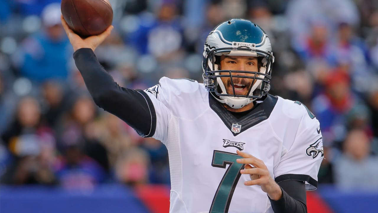 Quarterback Sam Bradford acquired by Vikings from Philadelphia Eagles