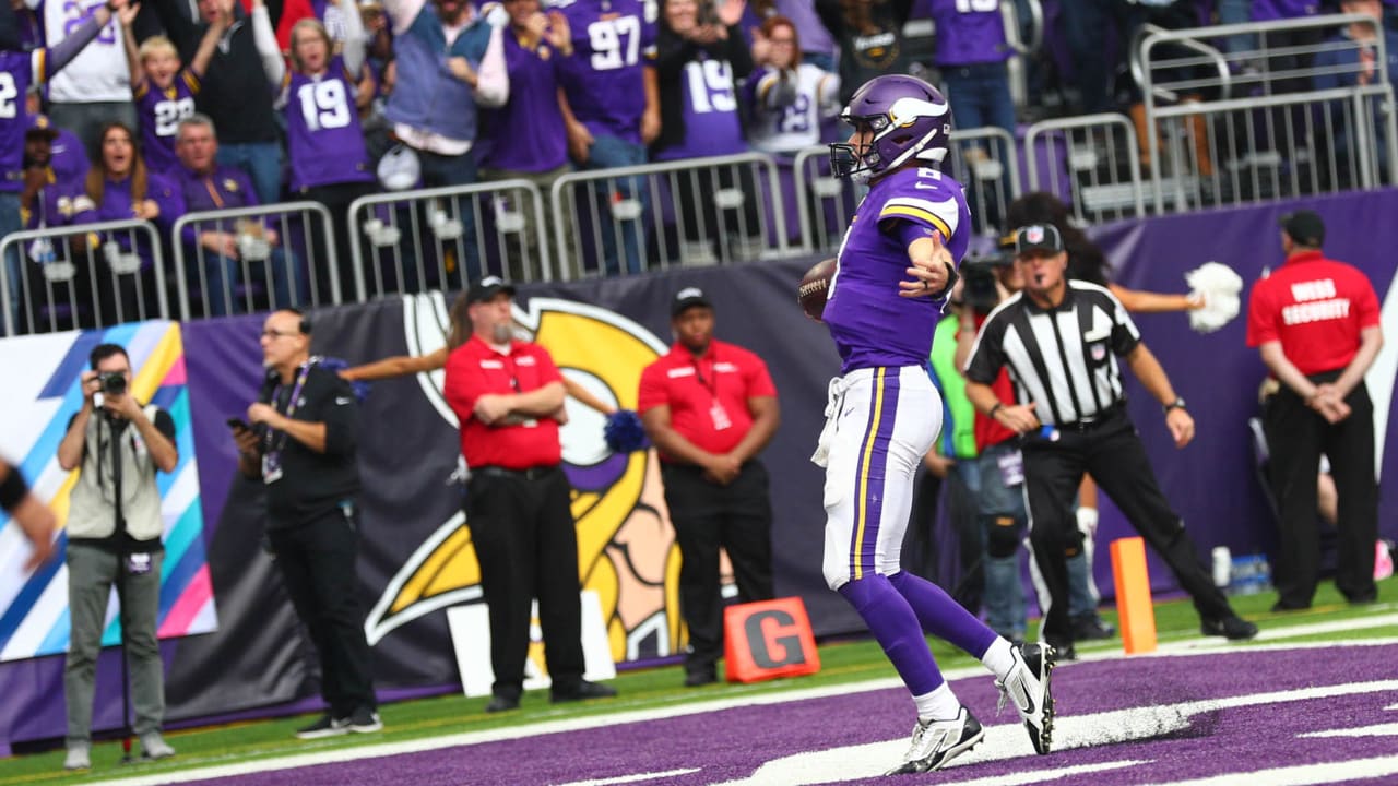 Kirk Cousins dances with celebration chains after Vikings win