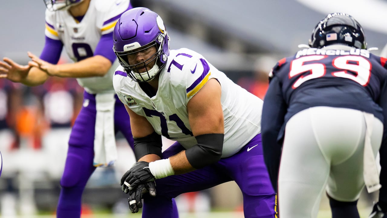 Minnesota Vikings place 5 starters on reserve/COVID-19 list