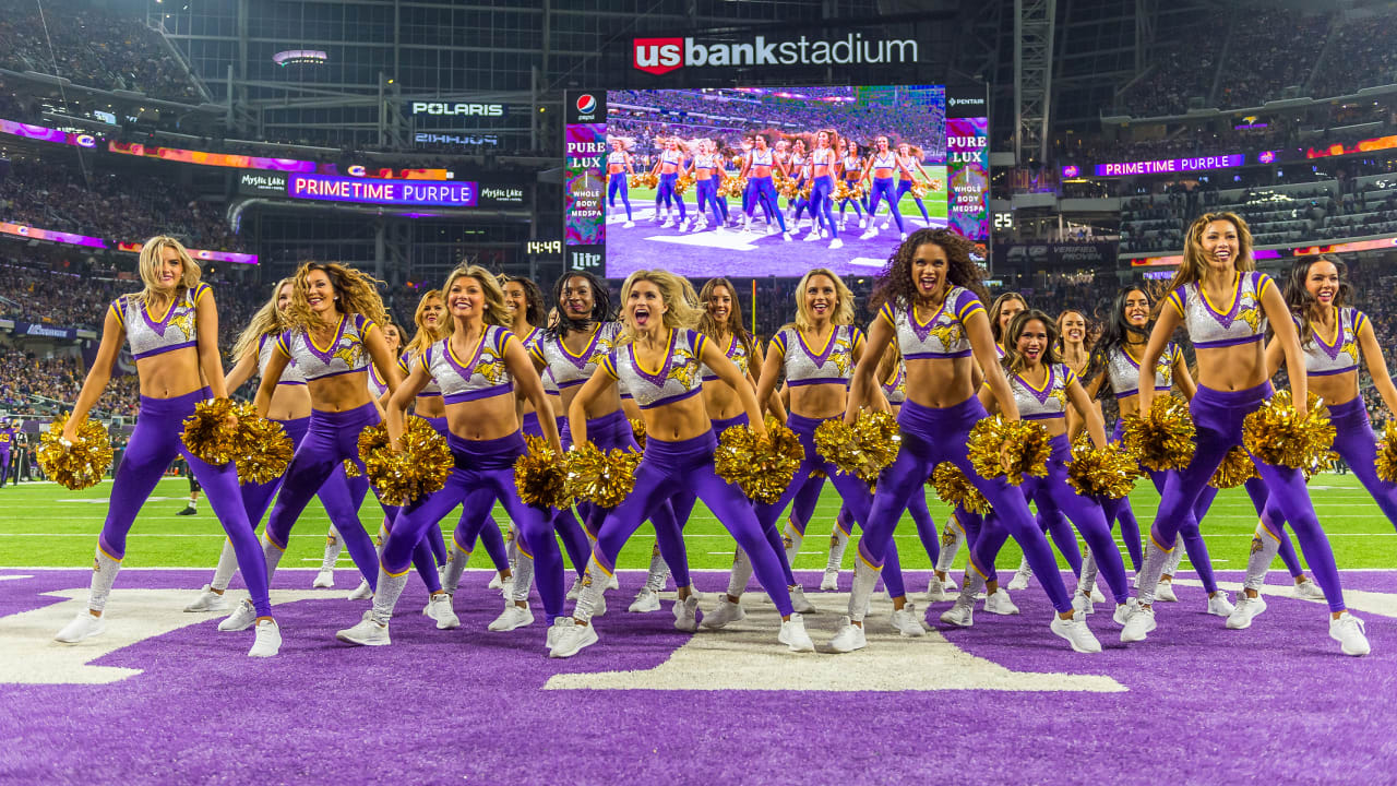 Minnesota Vikings Cheerleaders Gameday Photos | Regular Season Week 14 ...