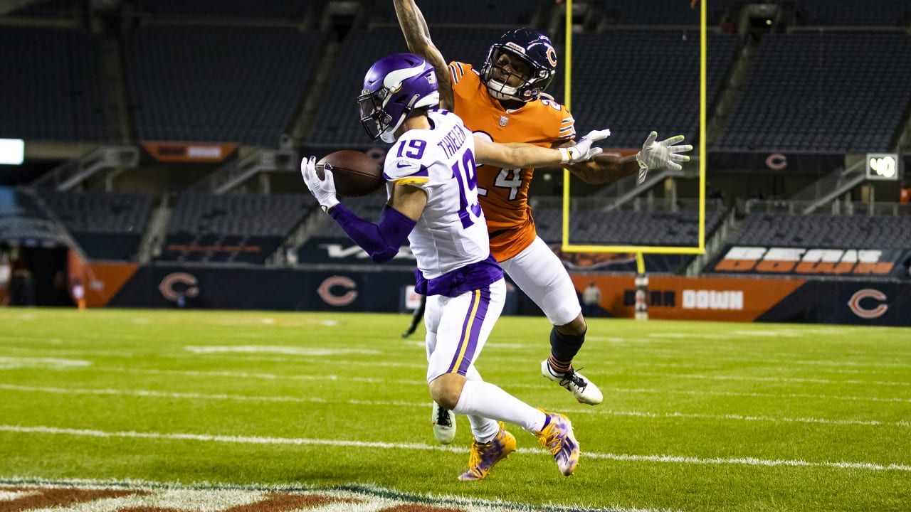 NFL Expert Picks Vikings Road Favorites Against Chicago in Week 18