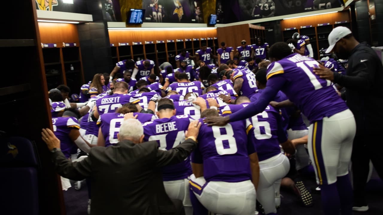 Vikings.com's Live Chat - Tuesday 1:30 PM