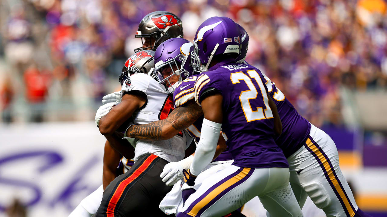 Vikings New-Look Defense Falls 1 Stop Short versus Buccaneers