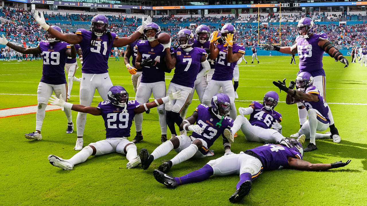 Field Access Vikings vs. Dolphins Week 6