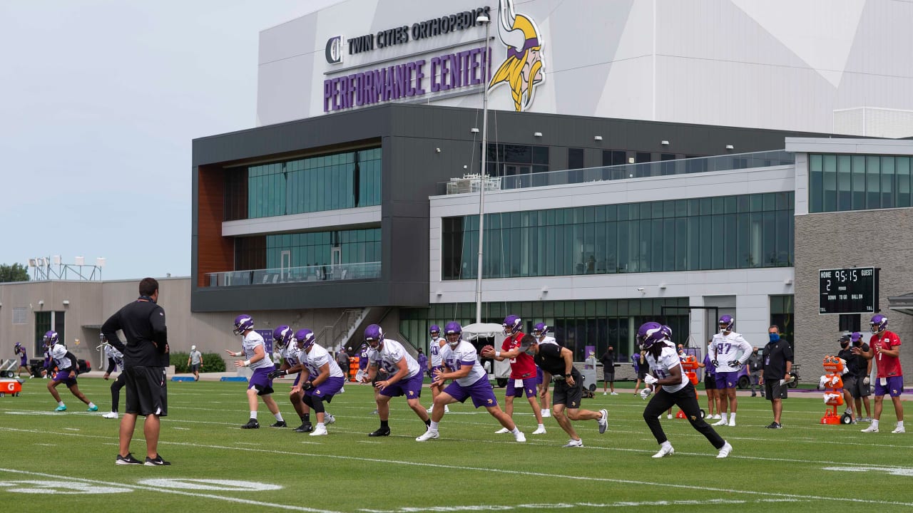 Live Now: QB Kirk Cousins, LB Anthony Barr and DE D.J. Wonnum  Watch live  from the TCO Performance Center as QB Kirk Cousins, LB Anthony Barr and DE  D.J. Wonnum address