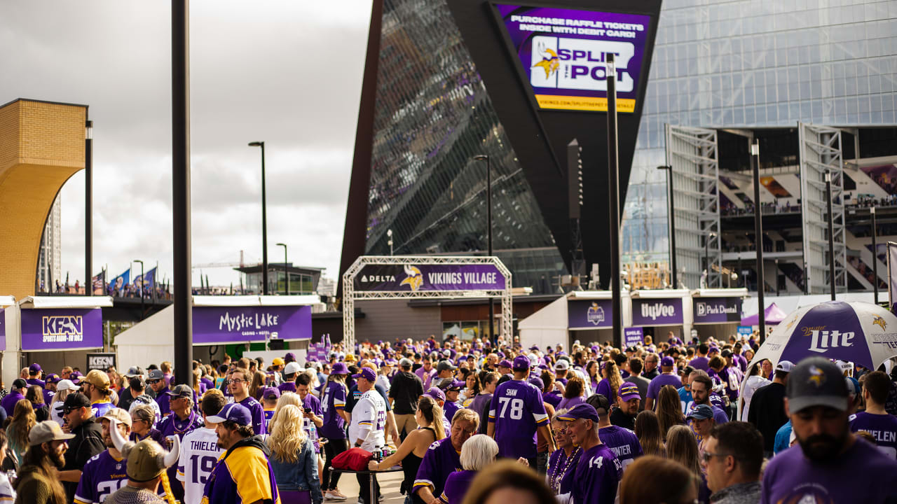 Fans fired up for return to U.S. Bank Stadium for Sunday's Vikings