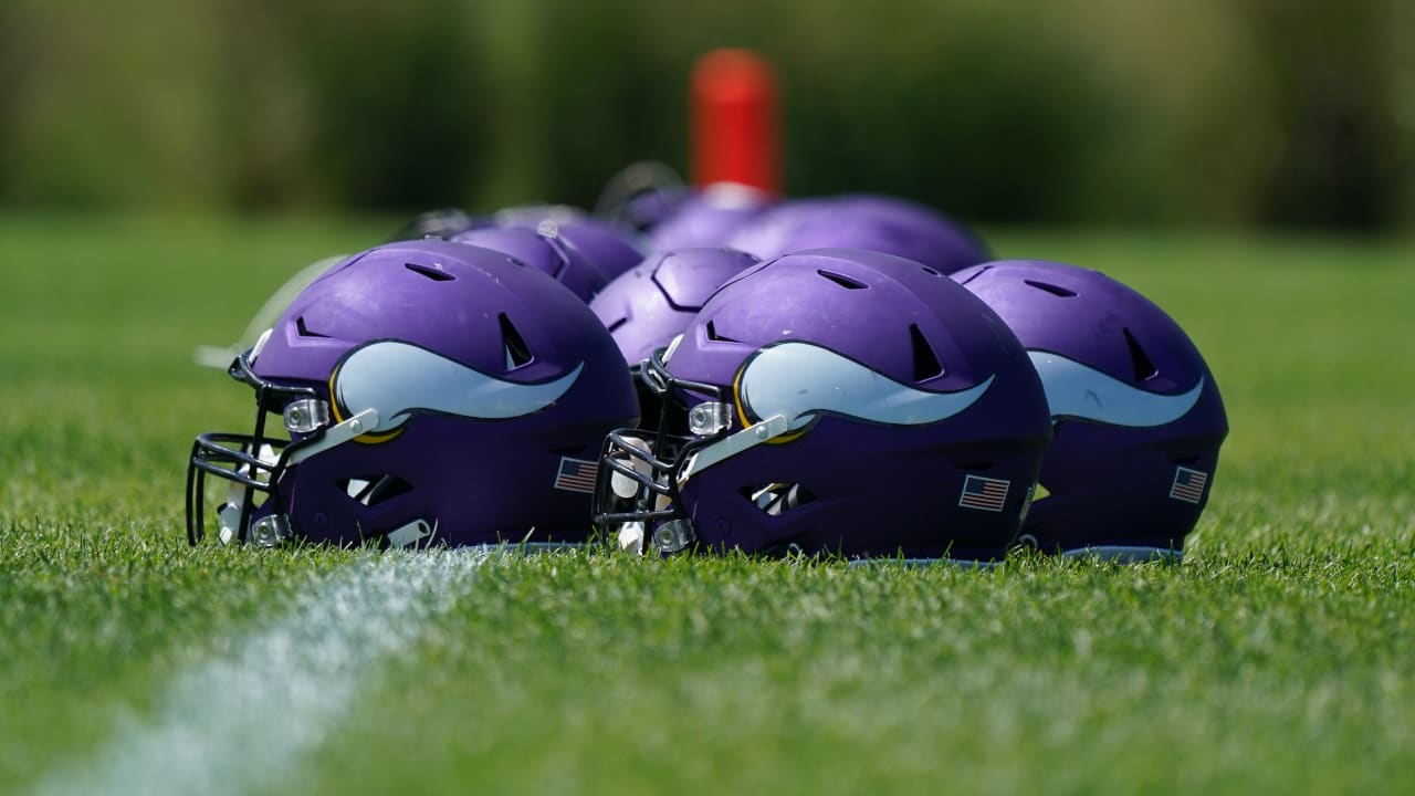 Vikings activate Christian Darrisaw, Ezra Cleveland from COVID-19