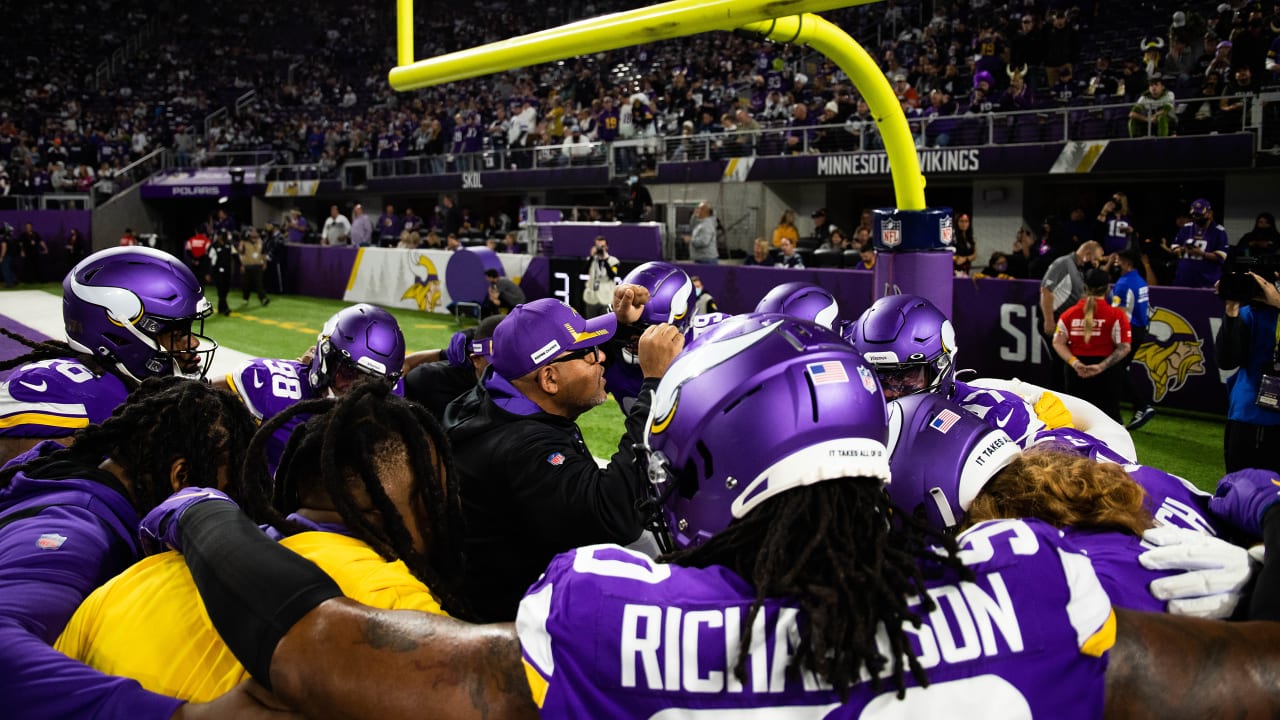 NFC Playoff Picture: Vikings On Outside Looking In After Week 12