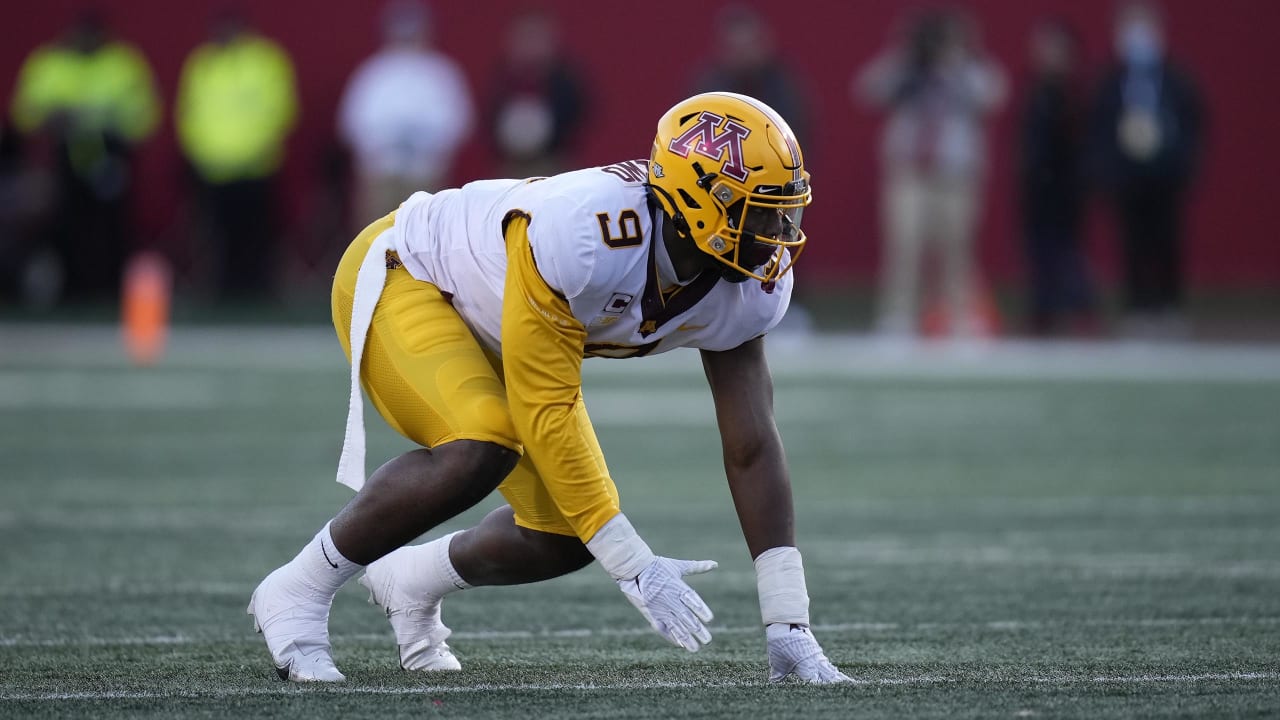 Gophers edge rusher Esezi Otomewo moved to tears after being drafted by  Vikings – Twin Cities