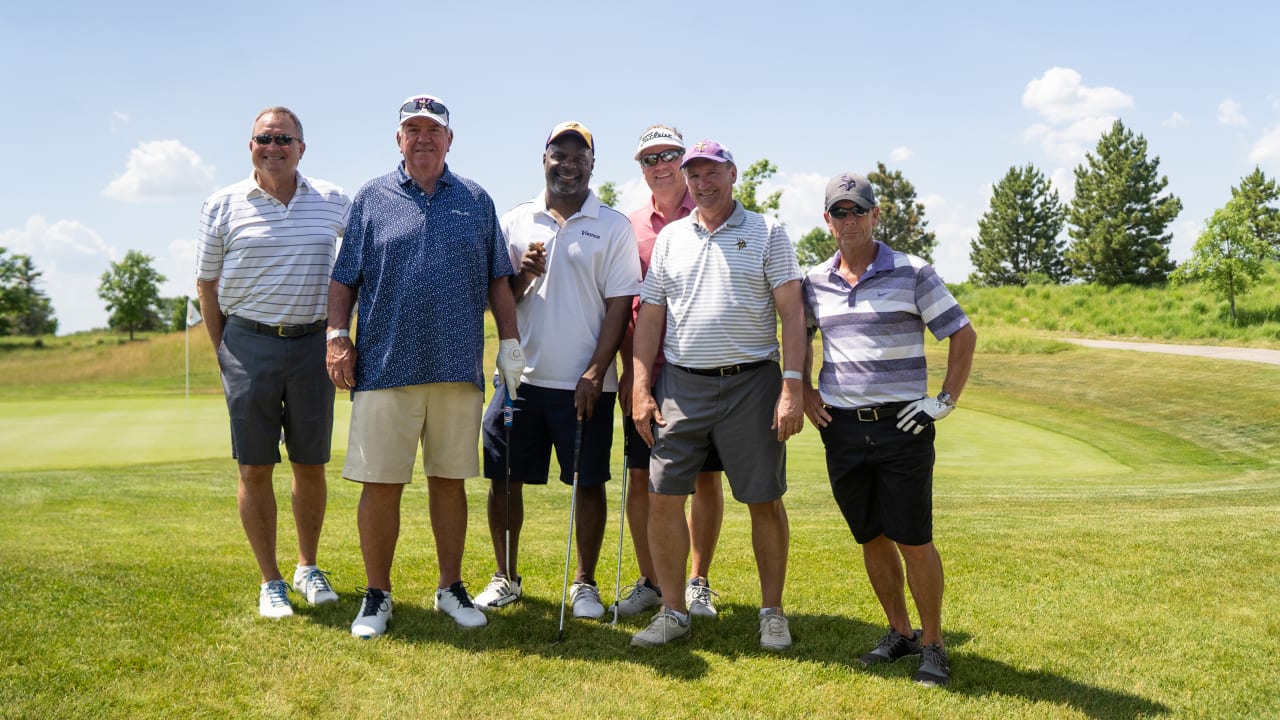 Legends Participate in 2021 Minnesota Vikings Foundation Golf