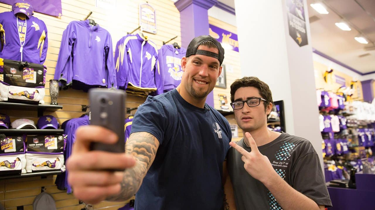 Photos: The Rhino Meets Vikings Fans at MOA