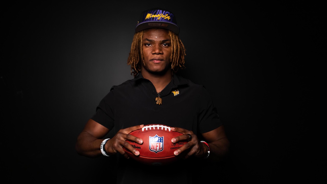 Former Trinity Christian Cedar Hill S Lewis Cine selected by Vikings in  first round of NFL draft