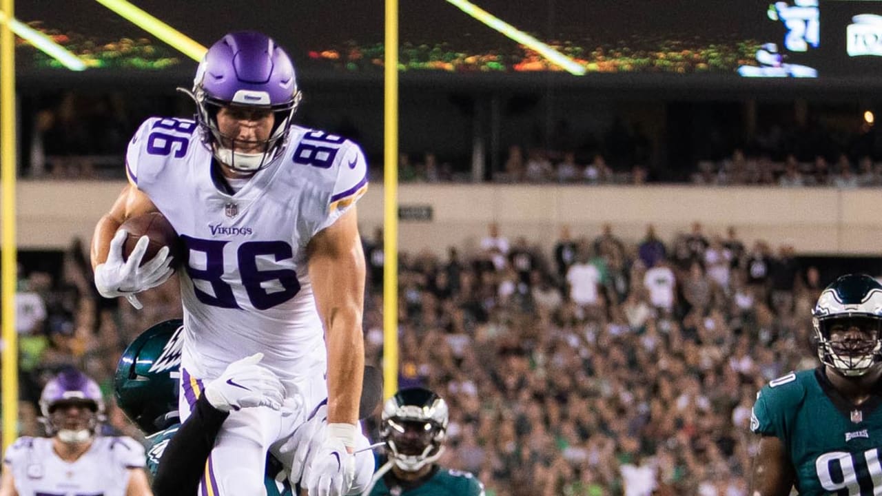 Minnesota Vikings tight end Johnny Mundt (86) looks on during an