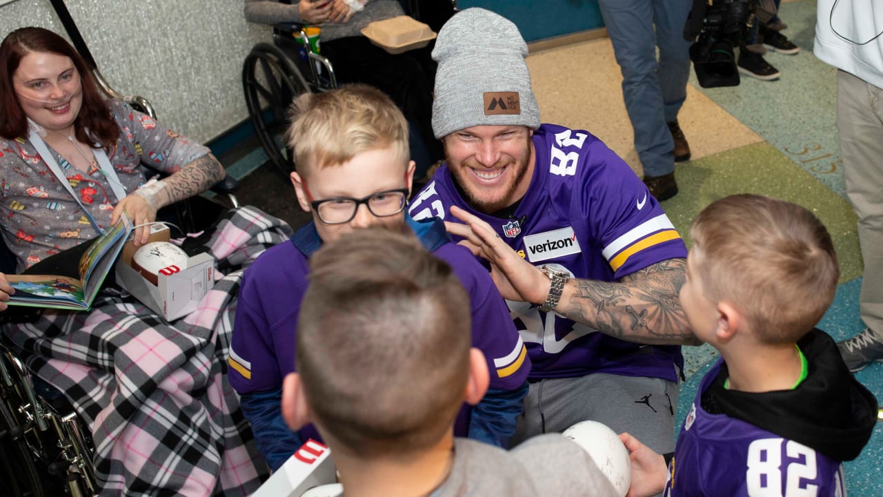 Former Vikings TE Kyle Rudolph hosts annual kids camp in Plymouth