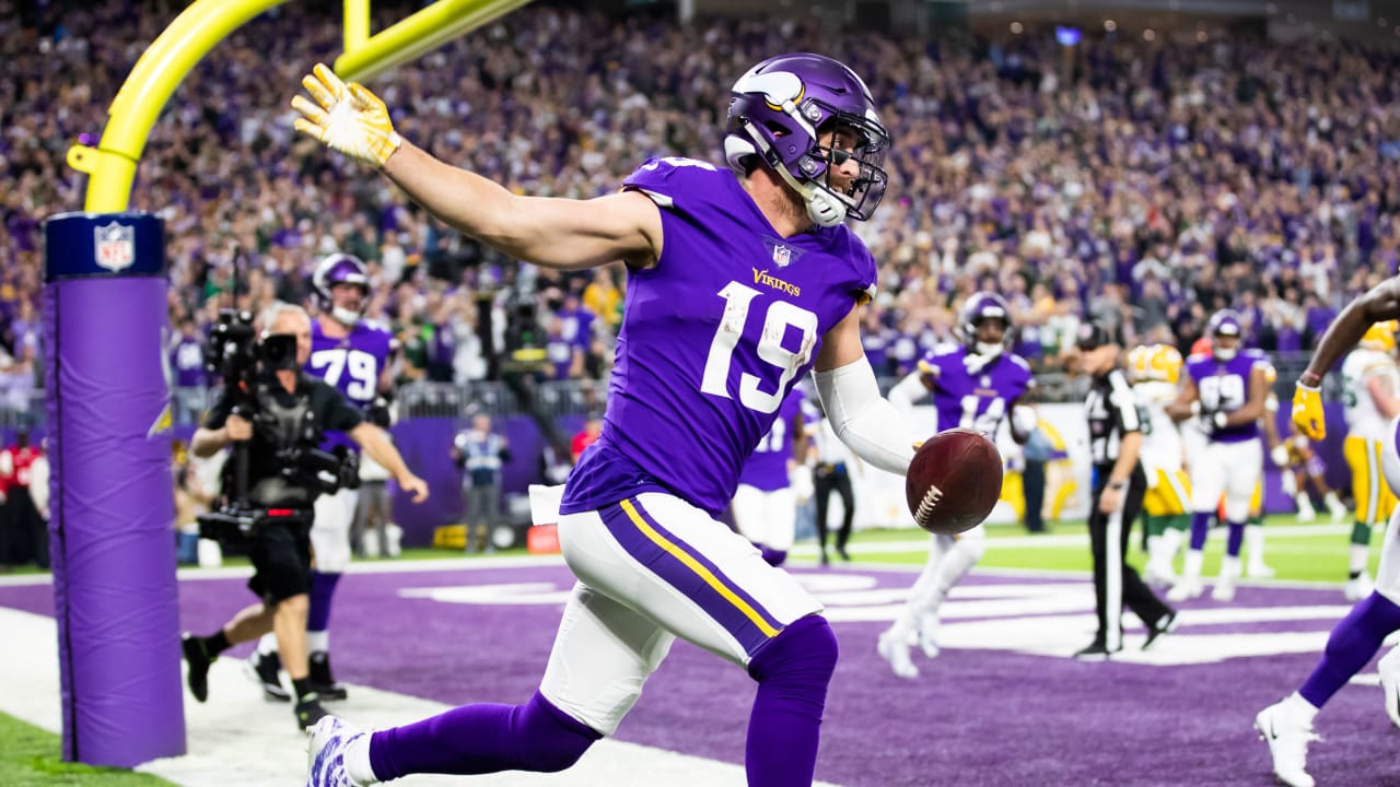 NOTEBOOK: Thielen Closing In On Vikings 1st 100-Catch Season Since Moss