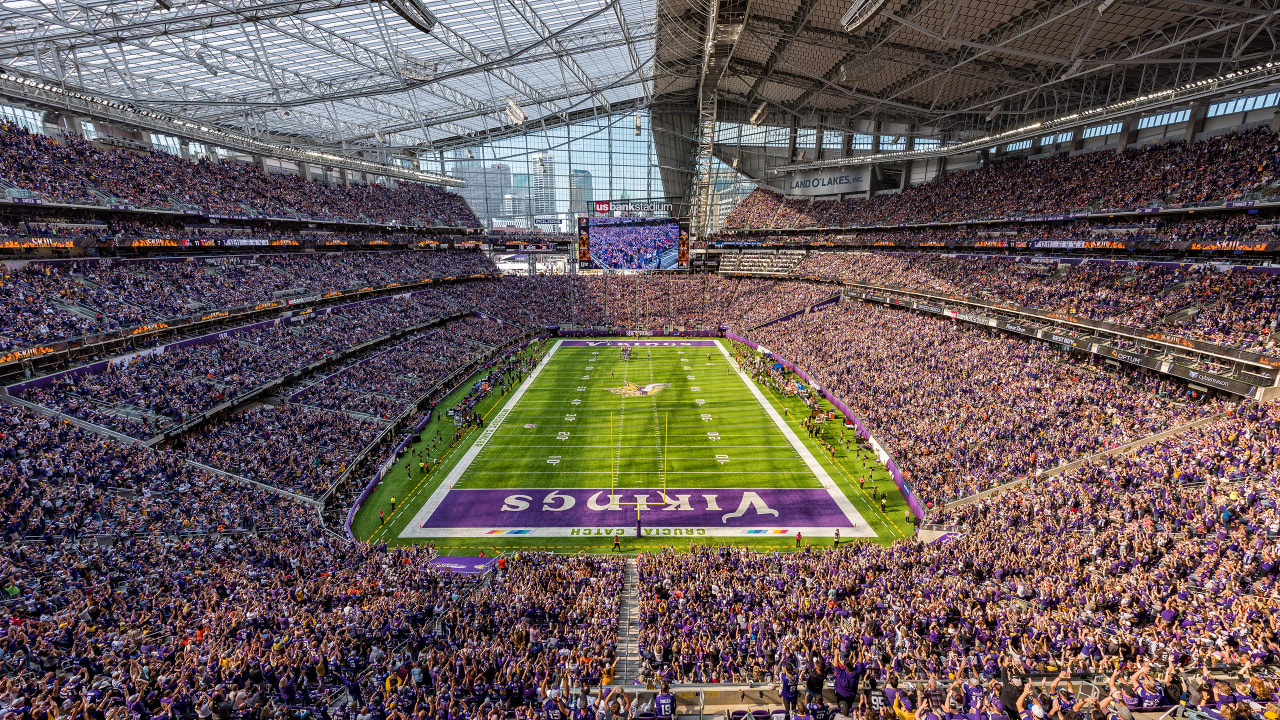 Minnesota Vikings at Green Bay Packers: Television, radio