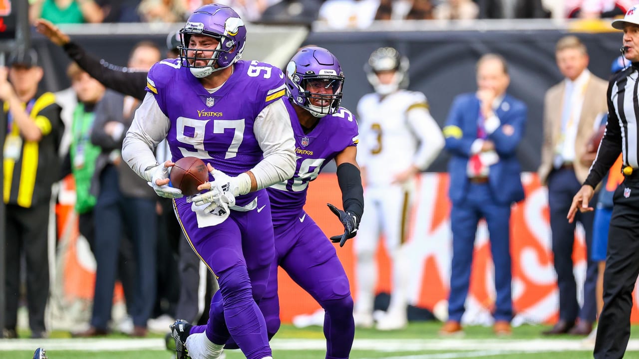 3-1 Minnesota Vikings Lose 1st Round Safety Cine for Season