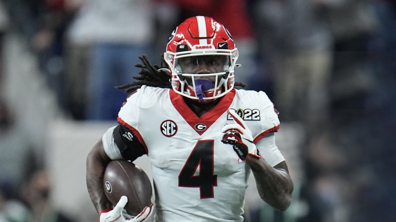 Georgia's James Cook can finally one-up brother Dalvin