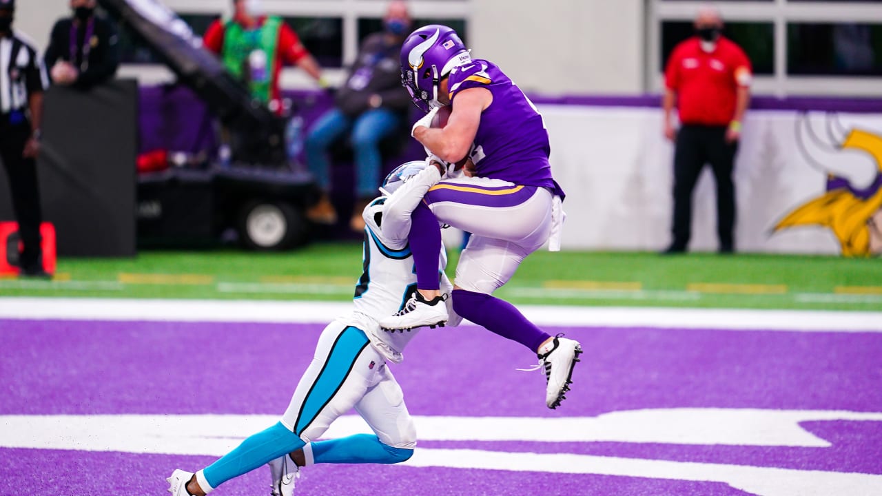 Around The NFL on X: Vikings QB Kirk Cousins throws three INTs in loss,  drops to 2-10 on Mondays   /  X