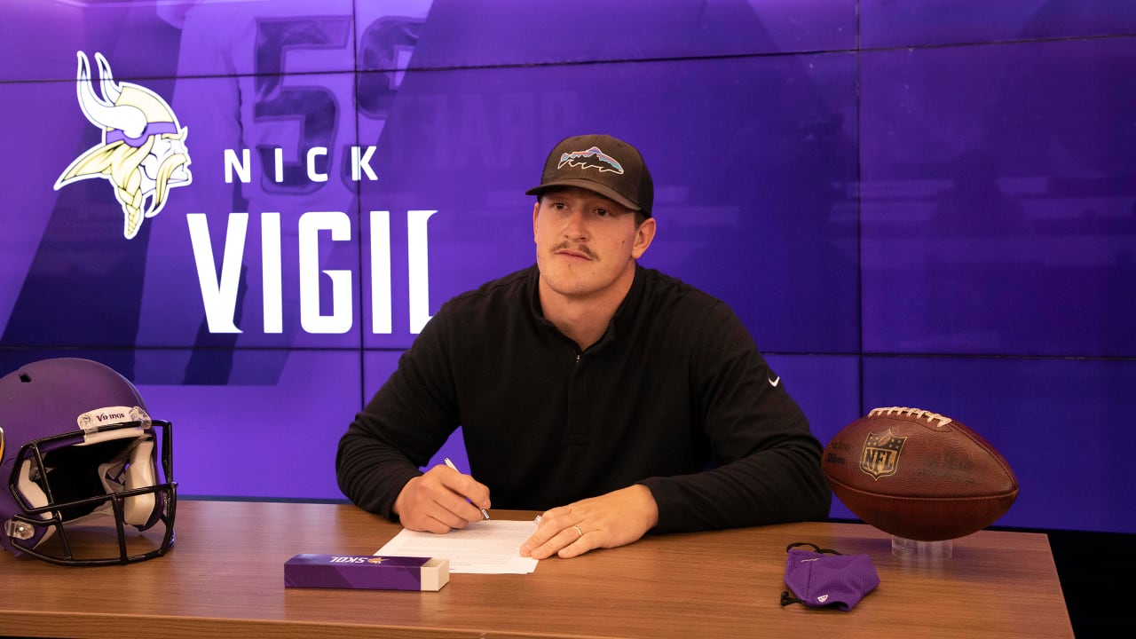 Vikings Add 4, Including 2021 LB Nick Vigil, to Practice Squad