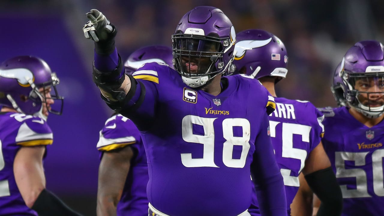 Should Minnesota Vikings be concerned with their defensive line 