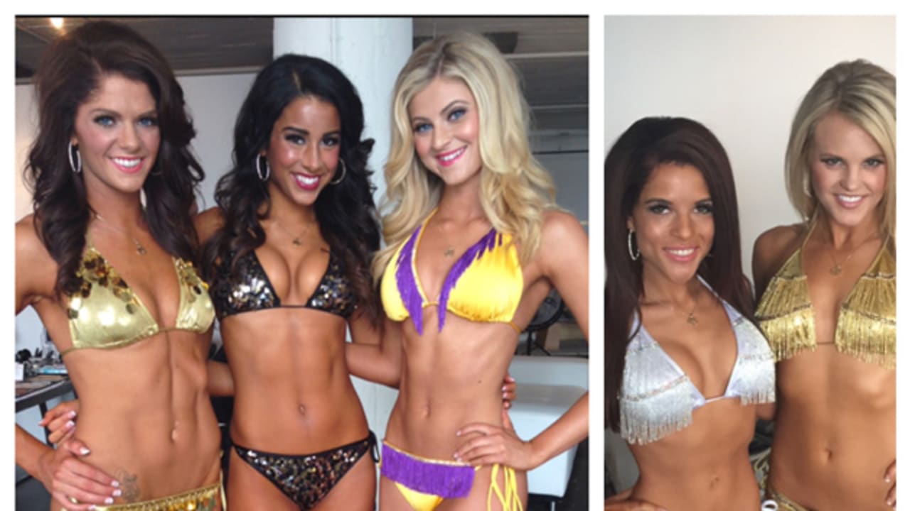 Minnesota Vikings Cheerleaders Swimsuit Calendar