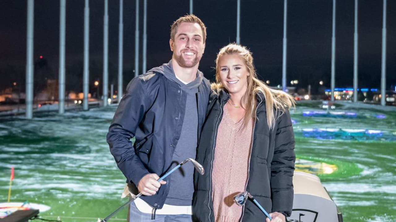 Adam Thielen Hosts Family Foundation’s 1st Event at Topgolf