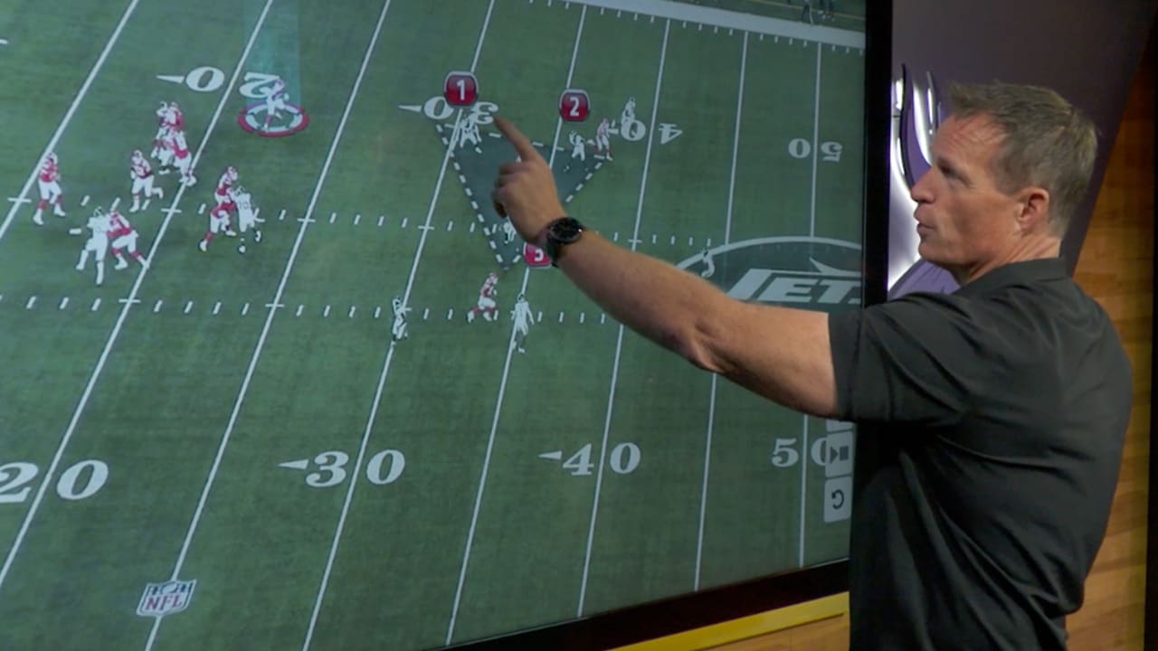 Baker's Cooking in LA, Kurt Warner Breaks Down the Game Tape