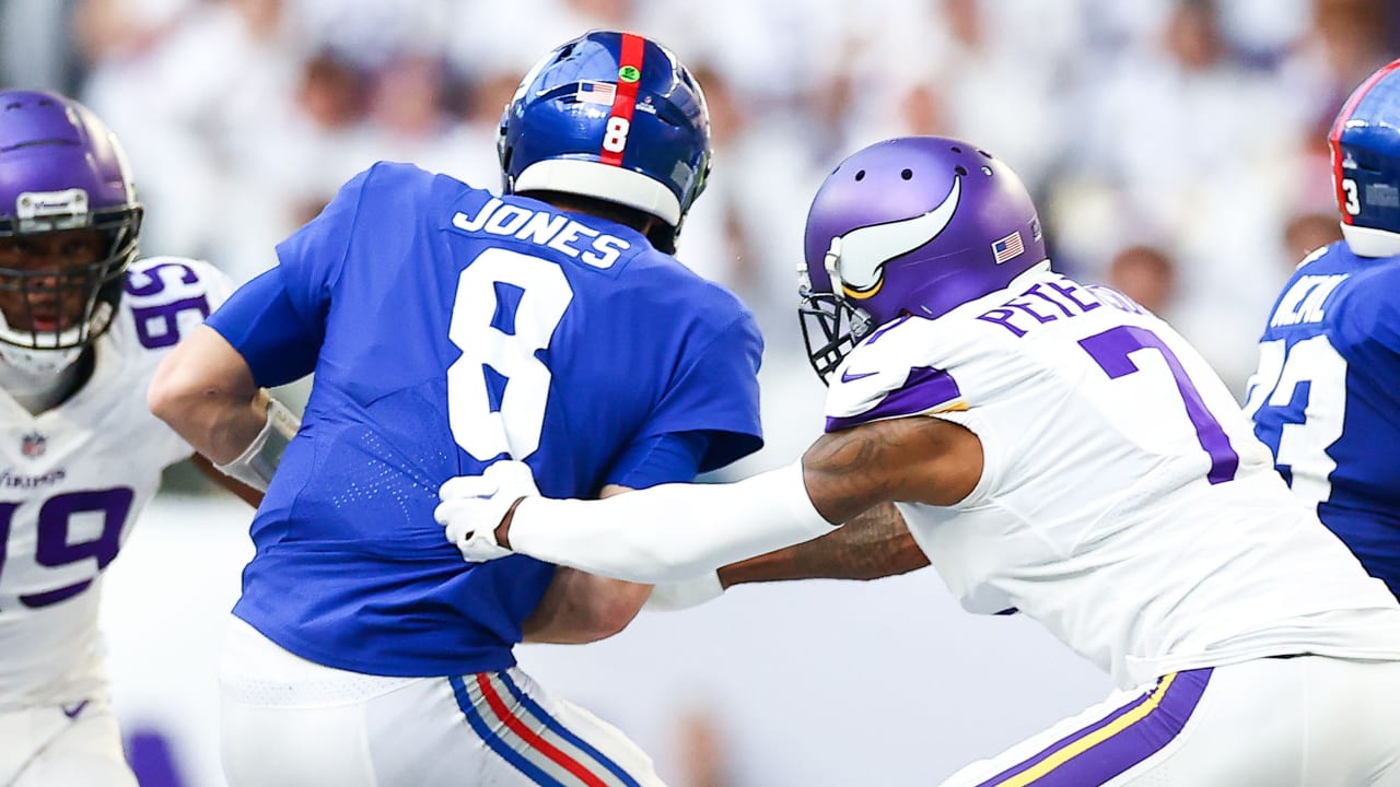 Bears DT Khyiris Tonga Recovers Fumble During Win Over Giants