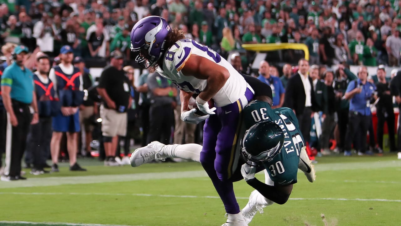 Hockenson Catches His Second Touchdown of the Night In Philly