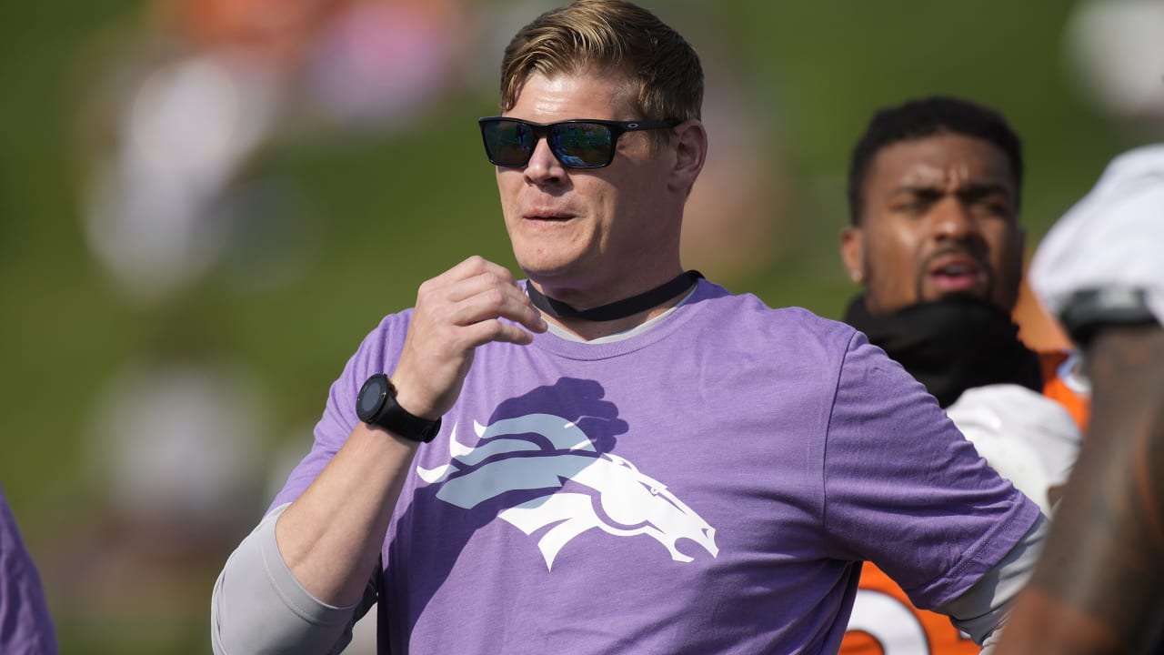 Vikings Reportedly Expected to Hire Broncos' Chris Kuper as Offensive Line  Coach - Sports Illustrated Minnesota Vikings News, Analysis and More