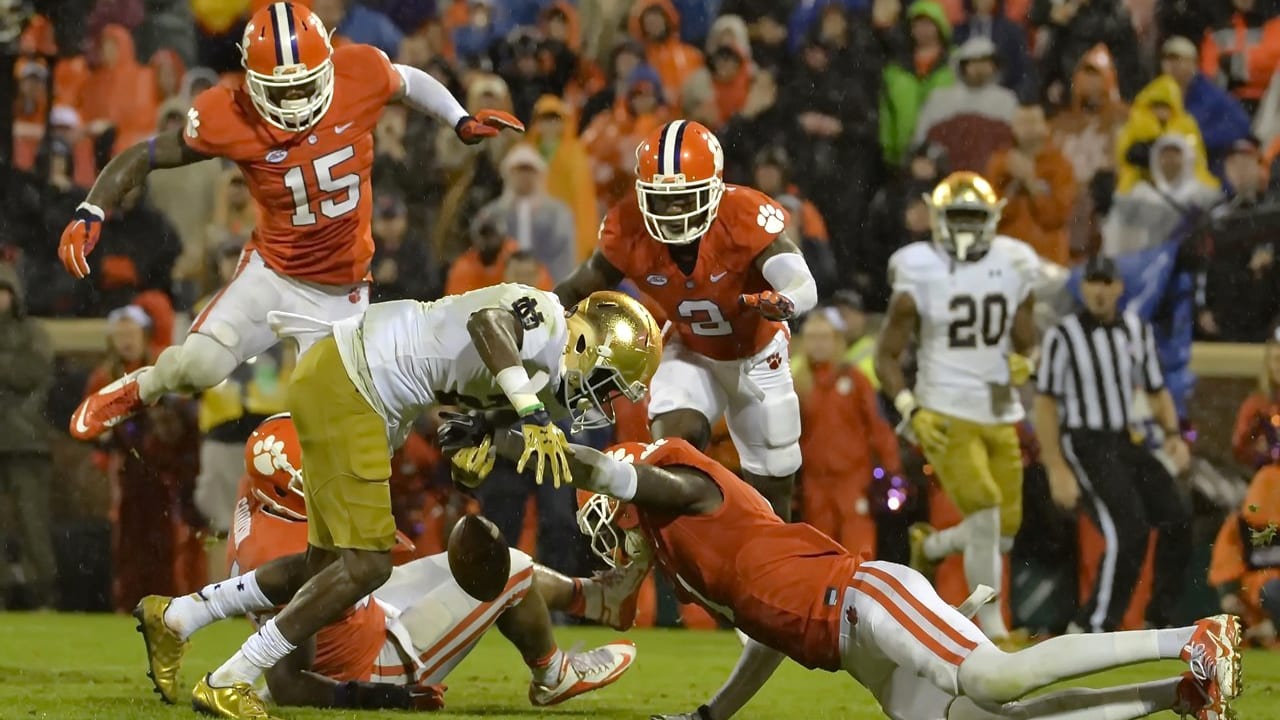 Kearse Chosen as SEC Football Legend - Florida Gators