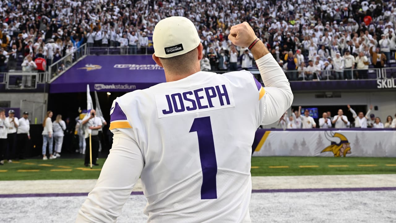 Los Angeles Chargers vs. Minnesota Vikings Prediction: Can We Count on Greg  Joseph?