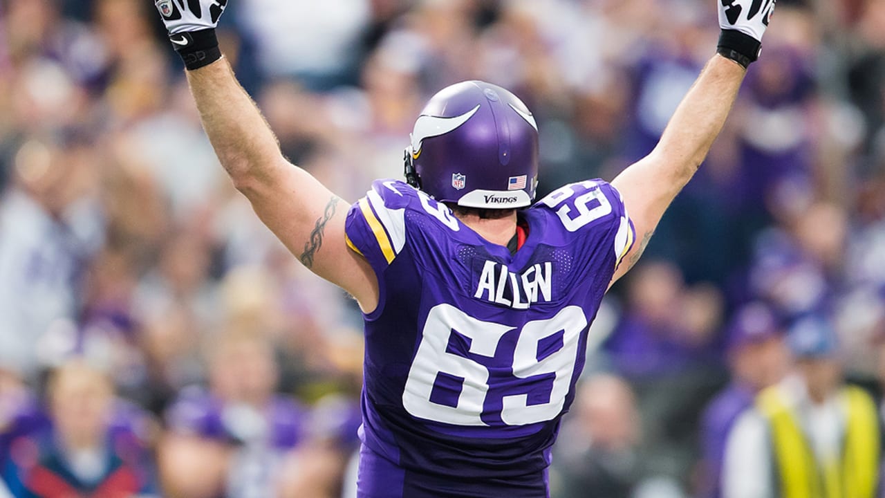 Jared Allen Autograph Signing - Who's Excited?