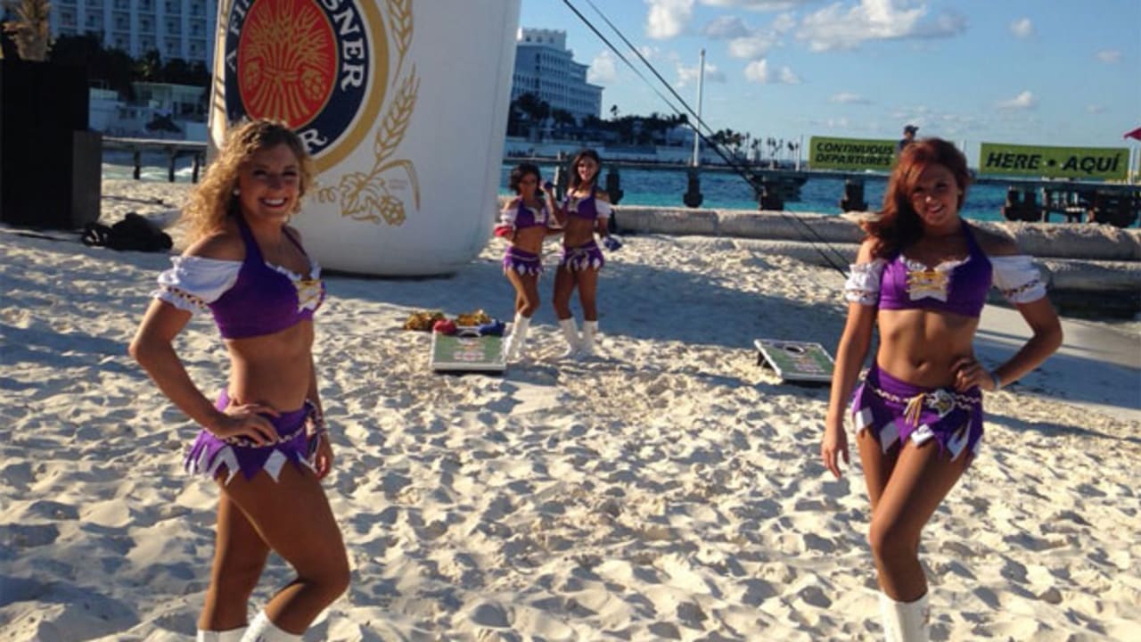 Minnesota Vikings on X: RT to WIN a @MVCheerleaders Swimsuit Calendar  signed by the team!  / X