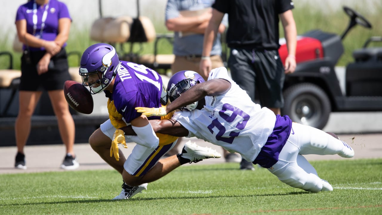 Minnesota Vikings linebacker Eric Wilson takes part in drills during the  NFL football team's training camp Friday, July 26, 2019, in Eagan, Minn.  (AP Photo/Jim Mone Stock Photo - Alamy