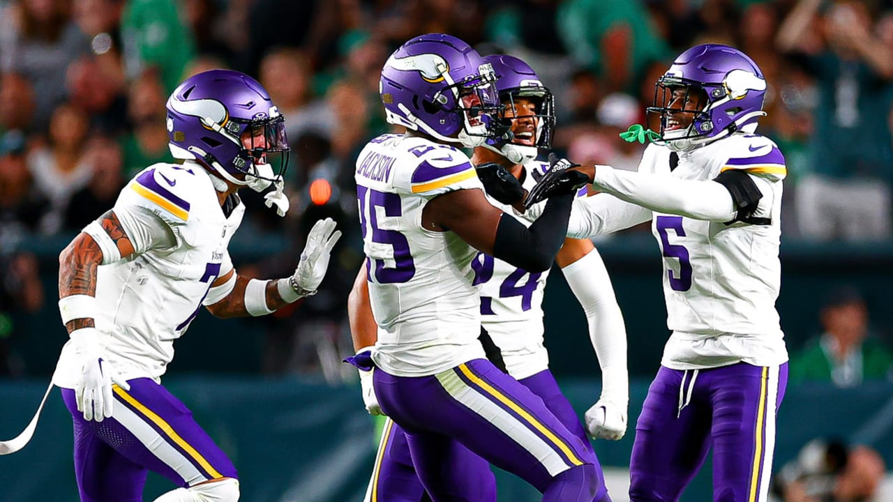 Minnesota Vikings cornerback Duke Shelley (20) pursues a play on defense  against the Detroit Lions during an NFL football game, Sunday, Dec. 11,  2022, in Detroit. (AP Photo/Rick Osentoski Stock Photo - Alamy