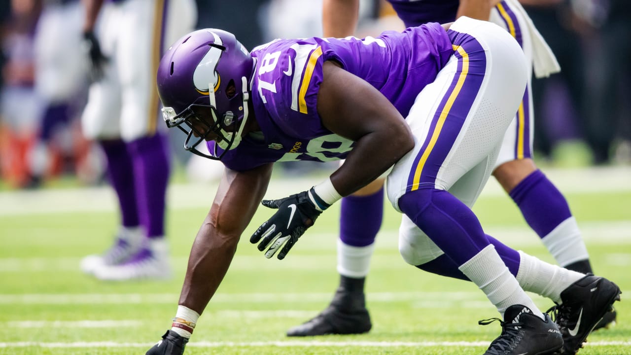 2Minute Drill Get to Know Vikings Defensive End Jonathan Wynn