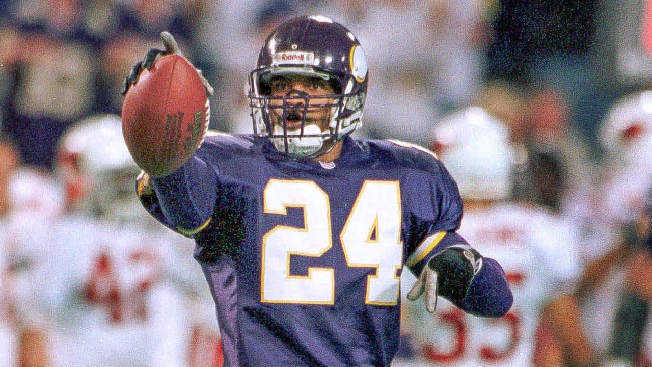 Timeout with Vikings Legend Robert Griffith