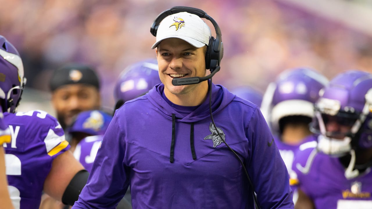 Kevin O'Connell Mic'd Up During the Minnesota Vikings Win Over the Arizona  Cardinals in Week 8 