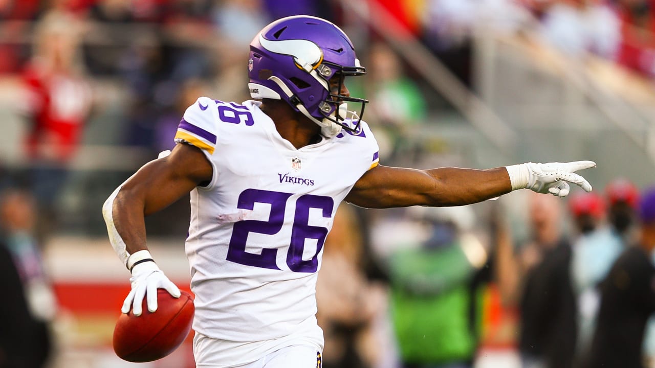 MINNEAPOLIS, MN - JANUARY 15: Minnesota Vikings running back Kene Nwangwu  (26) hypes up the crowd during the NFL game between the New York Giants and  Minnesota Vikings on January 15th, 2023