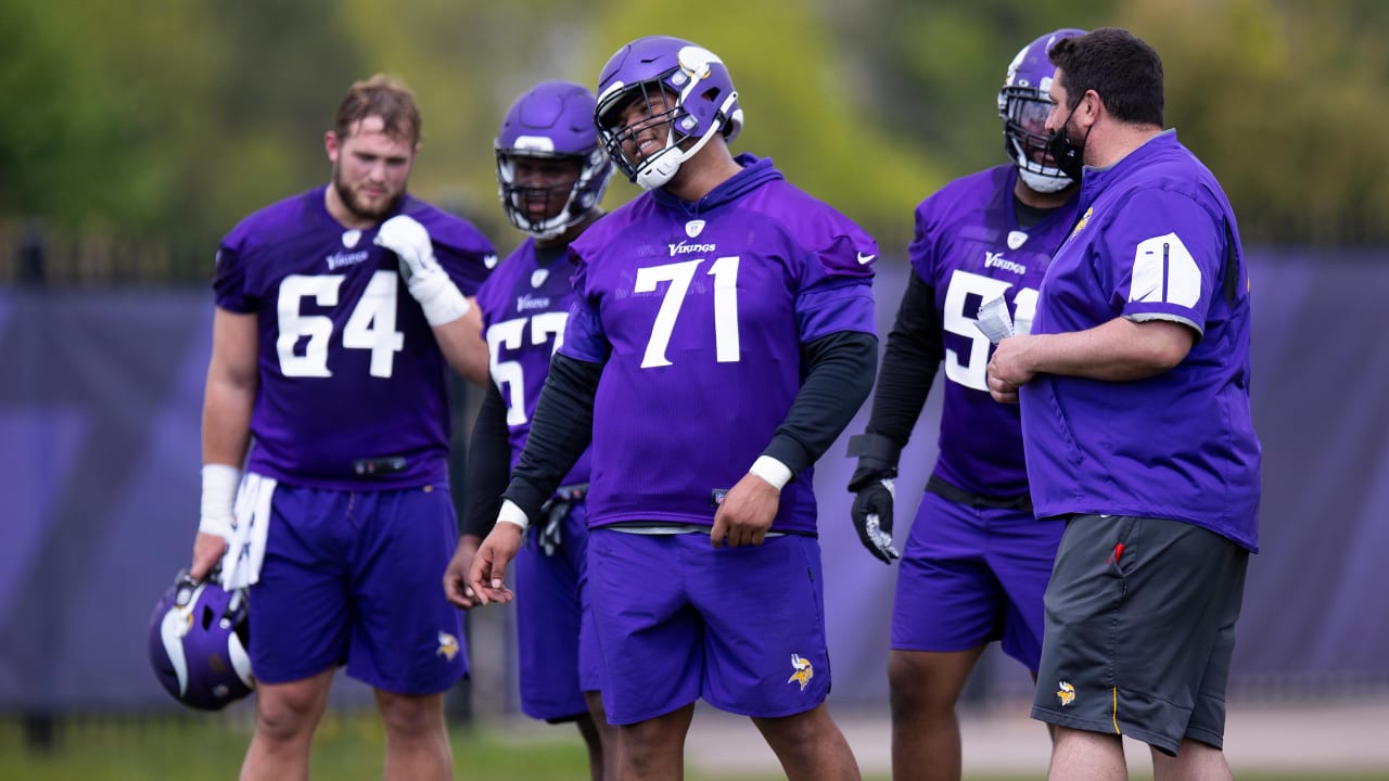 Christian Darrisaw - Minnesota Vikings Offensive Tackle - ESPN